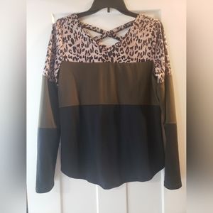 Leapord & Colorblock Criss-Cross Back Top Size M